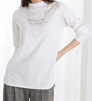 BELLUNA（ベルーナ）の「綿１００％ロゴデザインプルオーバー（カットソー）」｜オフ白