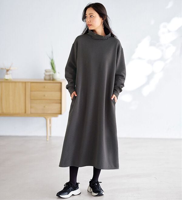 BELLUNA（ベルーナ）の「＜＆ｃｏｃｏｃｈｉ＞あったかキレイ大人のワンピース（カットソーワンピース）」｜チャコール