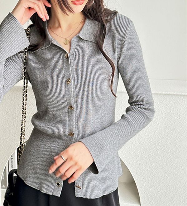 GeeRA（ジーラ）の「ゴールドボタンポロ衿リブニットトップス（ニットカーディガン）」｜詳細画像