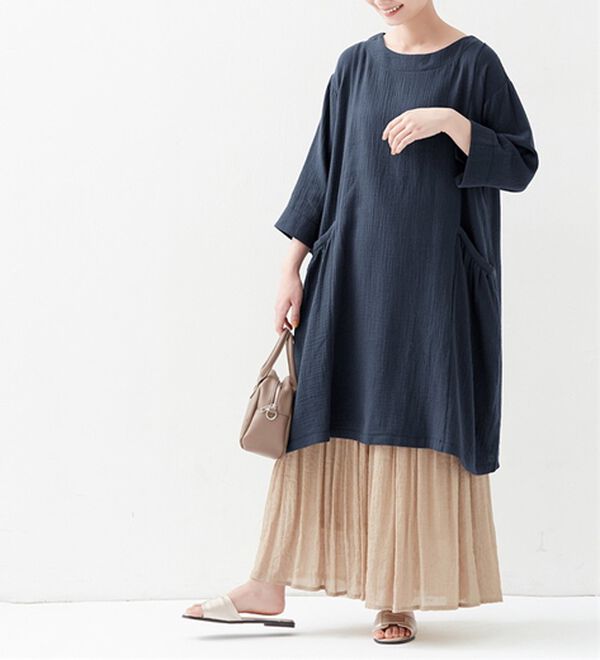 Viola e Viola（ヴィオラ エ ヴィオラ）の「スラブ素材マキシフレアースカート（ひざ丈スカート）」｜モカベージュ