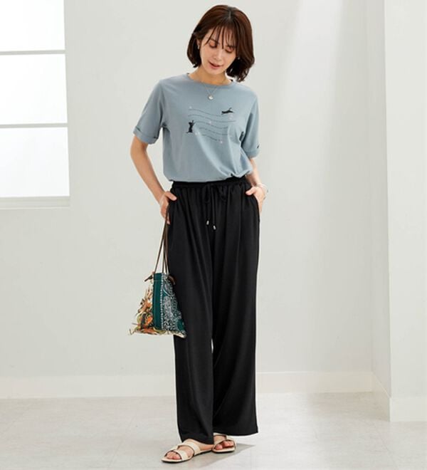 BELLUNA（ベルーナ）の「綿１００％着映えネコ柄プリントＴシャツ（Tシャツ）」｜詳細画像