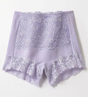 LAVIENNE（ラヴィエンヌ）の「綿９５％骨盤シェイプの素敵ショーツ（ショーツ）」｜ラベンダー
