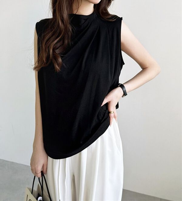 GeeRA（ジーラ）の「ドレープデザイントップス（カットソー）」｜詳細画像