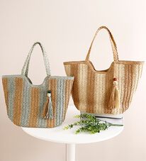 BELLUNA（ベルーナ）の「ストーンタッセル付雑材トート（トートバッグ）」