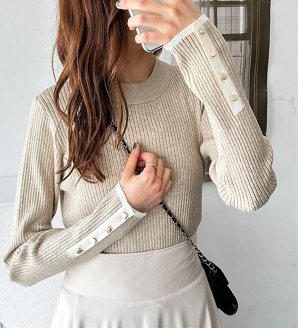 GeeRA（ジーラ）の「袖口ボタン配色ハイネックリブニット（ニット・セーター）」｜詳細画像