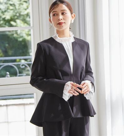 RANAN（ラナン）の「【２点セット】防シワ！ノーカラーペプラムパンツスーツ（パンツスーツ）」