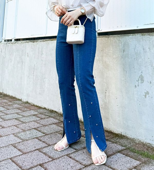 GeeRA（ジーラ）の「ハートスタッズ付フレアーパンツ（フルレングスパンツ）」｜詳細画像