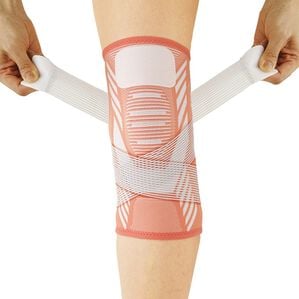 「膝をグッと固めて楽らくサポーター　２枚組（サポーター・肩腰膝ケア）」｜ピンク