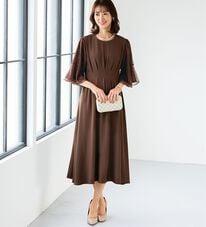 BELLUNA（ベルーナ）の「袖レースフォーマルワンピース（その他ワンピース）」