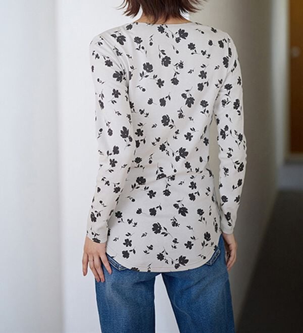 LAVIENNE（ラヴィエンヌ）の「【医師オススメ】綿１００％吸湿発熱あったかインナー　クルーネックインナー長袖（肌着・インナーウェア）」｜詳細画像