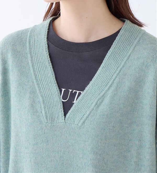 洗えるもちもち】首回りすっきり見せVネックニット - ベルーナ【公式】