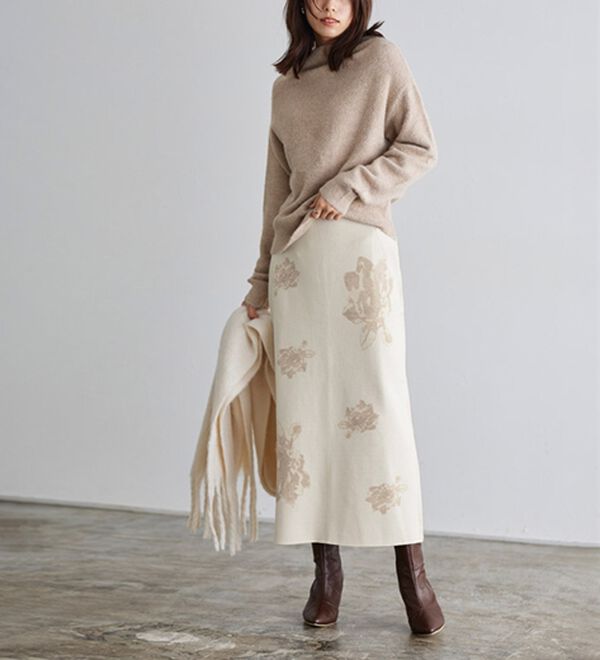 Pierrot（ピエロ）の「花柄ジャカードスカート（ひざ丈スカート）」｜詳細画像