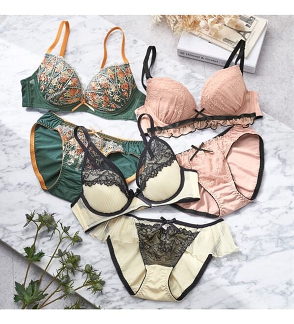 YU'NOW（ユナウ）の「ｔｏ　ｍｅｅブラ＆ショーツ（ブラジャー＆ショーツセット）」｜詳細画像