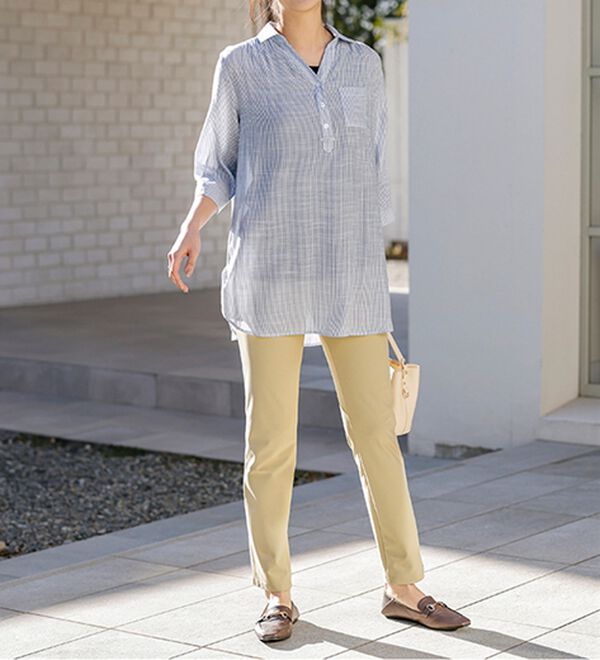 BELLUNA（ベルーナ）の「【シャツ+インナーのセット】スラブ素材ボタン使い裾タックシャツアンサンブル（アンサンブル）」｜詳細画像