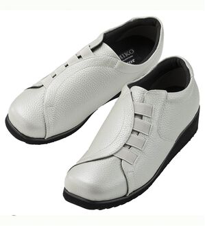 ルフラン（ルフラン）の「ラックウォーク　厚底レザースリッポン（スリッポン）」｜シルバー