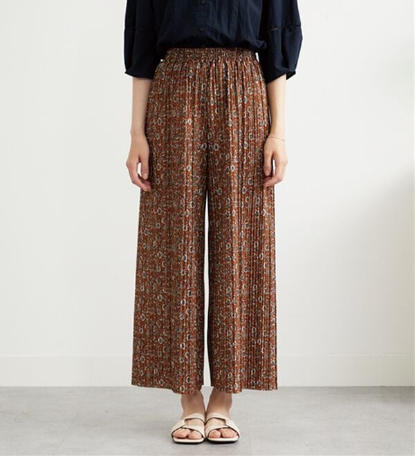 BELLUNA（ベルーナ）の「なめらか素材ゆったりプリーツパンツ（ワイドパンツ・ガウチョ）」｜詳細画像