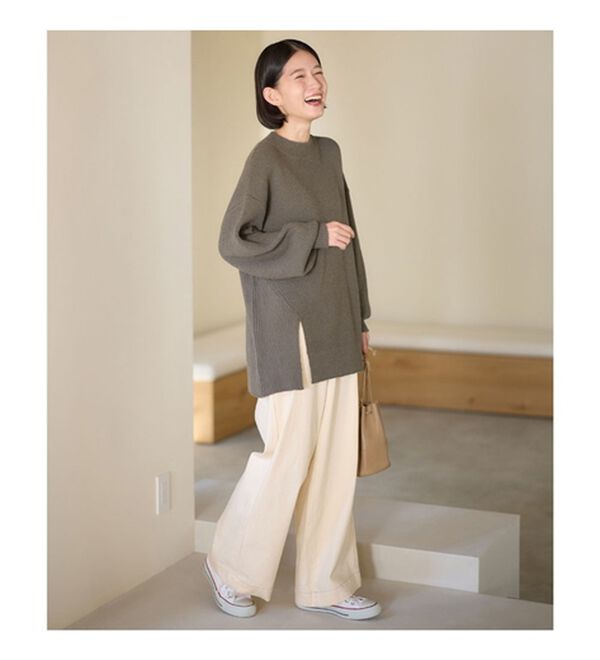 Viola e Viola（ヴィオラ エ ヴィオラ）の「【毛玉になりにくい・静電気防止】サイドスリットハイネックニット（ニット・セーター）」｜詳細画像