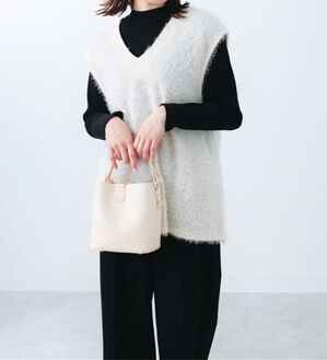 BELLUNA（ベルーナ）の「シャギー素材ベストアンサンブル（アンサンブル）」｜詳細画像