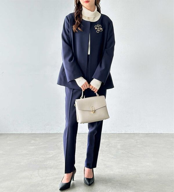 GeeRA（ジーラ）の「【２点セット】フレアーラインジャケットセットアップスーツ（パンツスーツ）」｜詳細画像