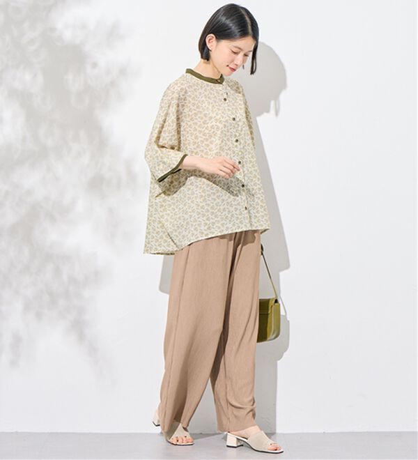 Viola e Viola（ヴィオラ エ ヴィオラ）の「小花柄ドルマンブラウス（ブラウス）」｜詳細画像