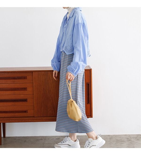 GeeRA（ジーラ）の「刺しゅうデザインショート丈ブラウス（ブラウス）」｜詳細画像