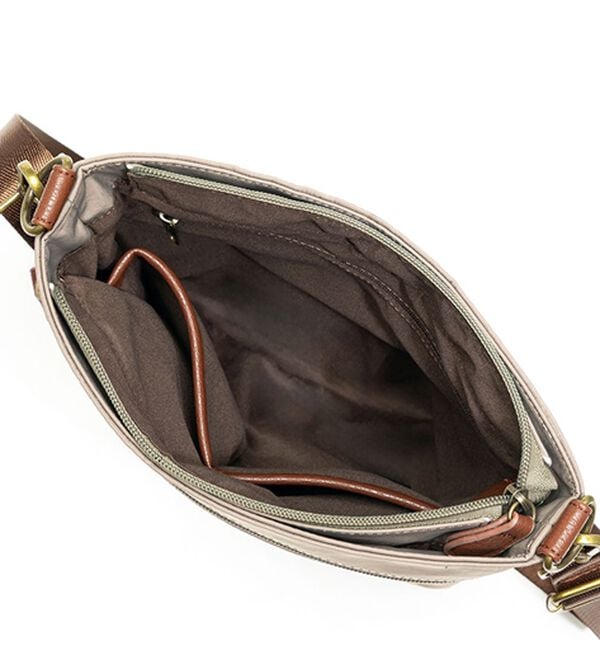 BELLUNA（ベルーナ）の「フラワー刺しゅう軽量ショルダーバッグ（ショルダーバッグ）」｜詳細画像