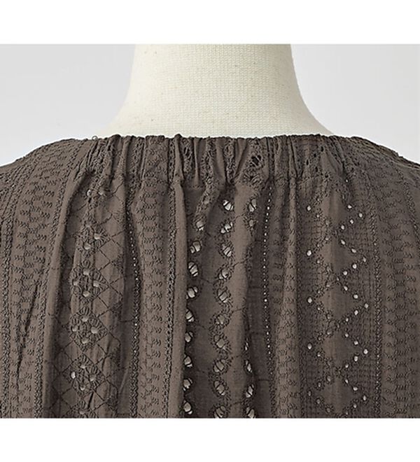 BELLUNA（ベルーナ）の「ボタンデザインオーバーレースブラウス（ブラウス）」｜詳細画像