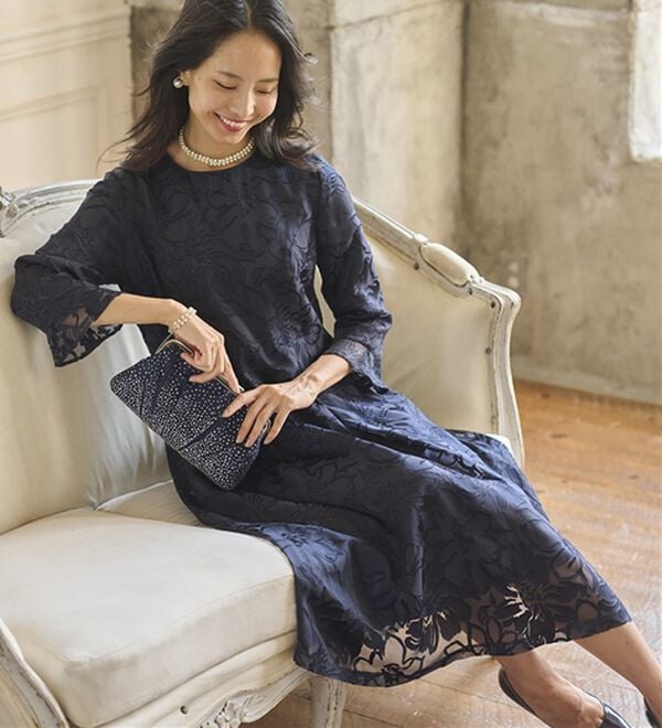 BELLUNA（ベルーナ）の「花柄オパール素材ワンピースアンサンブル（ワンピースセットスーツ）」｜詳細画像