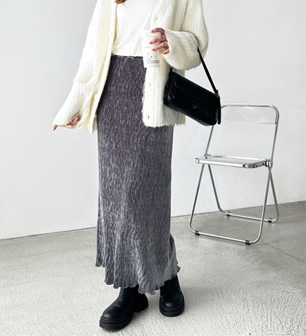 GeeRA（ジーラ）の「すっきり見え！ベロアプリーツロングスカート（ロングスカート）」｜詳細画像