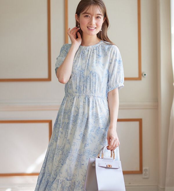 alotta（アロッタ）の「線画タッチ花柄ギャザー切替ワンピース（プリントワンピース）」｜詳細画像