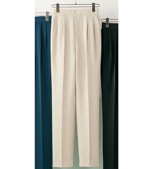 BELLUNA（ベルーナ）の「すっきり美脚タックテーパードパンツ（フルレングスパンツ）」｜アイボリー