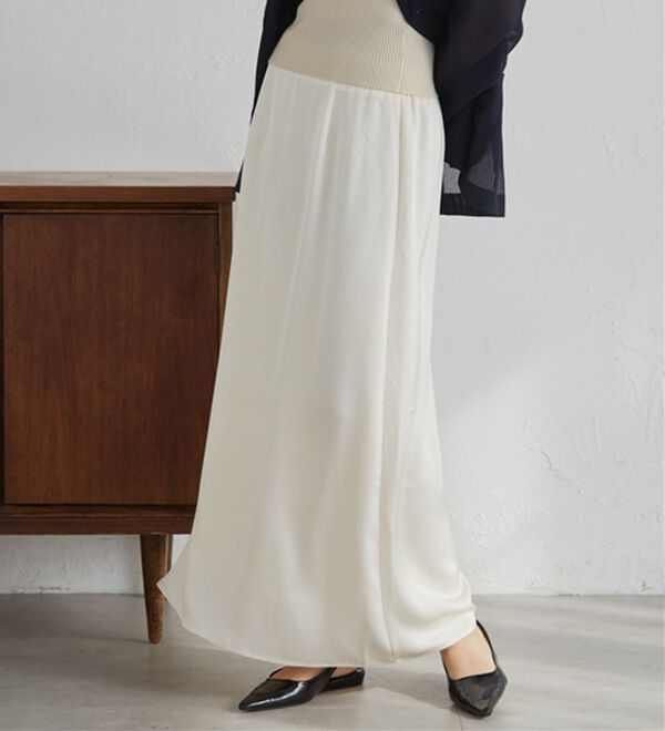 RANAN（ラナン）の「エンボスサテンナロースカート（ロングスカート）」｜アイボリー