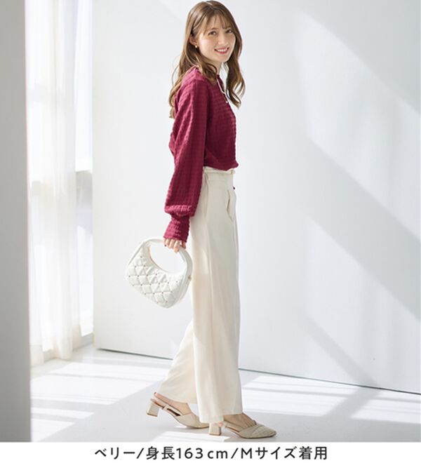 alotta（アロッタ）の「着映えジャカード素材パフ袖ゆるトップス（カットソー）」｜詳細画像