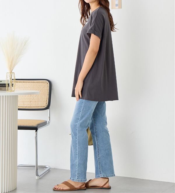 Viola e Viola（ヴィオラ エ ヴィオラ）の「【柄が選べる】大人の華やかプリントチュニックＴシャツ（チュニック）」｜詳細画像