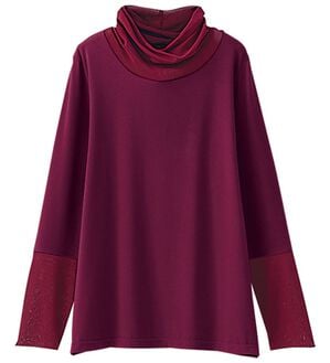 BELLUNA（ベルーナ）の「チュールデザイン首元ゆったりインナー（カットソー）」｜ボルドー