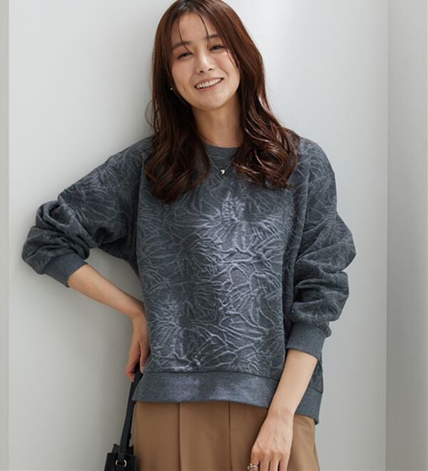 BELLUNA（ベルーナ）の「花柄ふくれジャカード素材プルオーバー（カットソー）」｜詳細画像