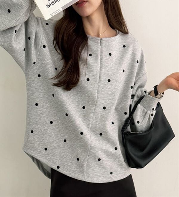 GeeRA（ジーラ）の「ドット刺繍ハーフジップダンボールトップス（カットソー）」｜詳細画像