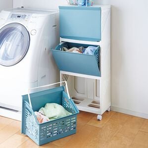 「場所を取らないランドリーバスケット（ランドリーラック・収納）」｜ブルー