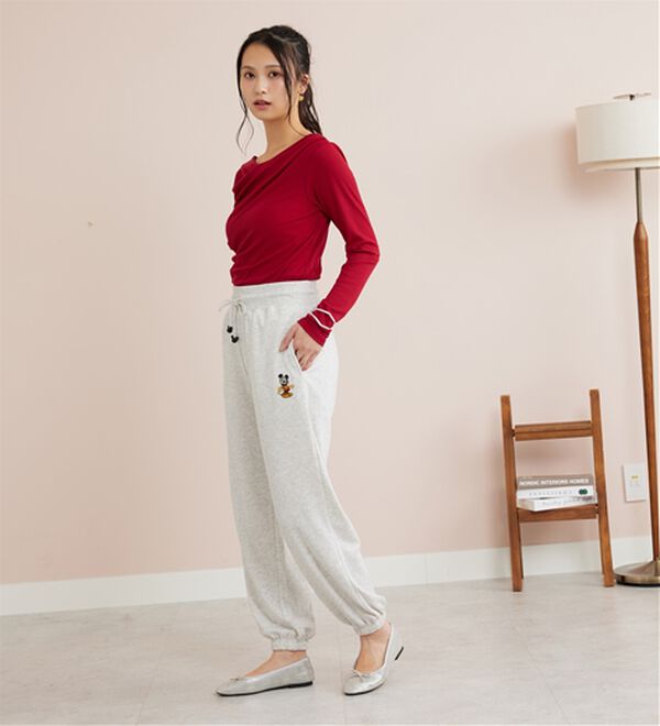 BELLUNA（ベルーナ）の「＜Ｄｉｓｎｅｙ＞【ミッキー】裾ゴム入り刺しゅう裏毛パンツ（その他パンツ）」｜詳細画像