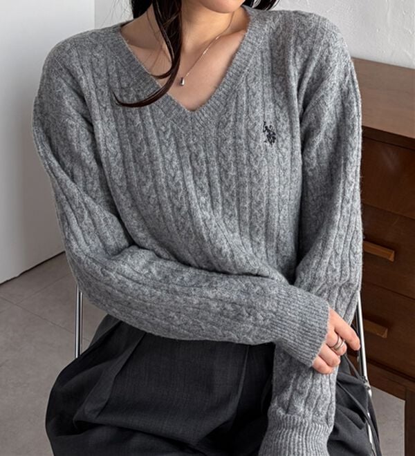 RANAN（ラナン）の「＜U.S.POLO ASSN.＞ワンポイントケーブルVネックニット（ニット・セーター）」｜詳細画像