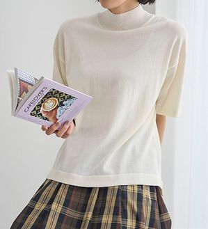 BELLUNA（ベルーナ）の「Ｔシャツが苦手な方に！ひんやり綿混ニットＴ【選べるデザイン】（ニット・セーター）」｜オフ白(ニットT)