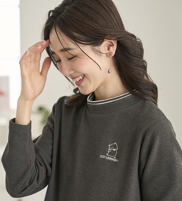 BELLUNA（ベルーナ）の「ふんわりなめらかネコちゃん刺しゅうチュニック（チュニック）」｜詳細画像