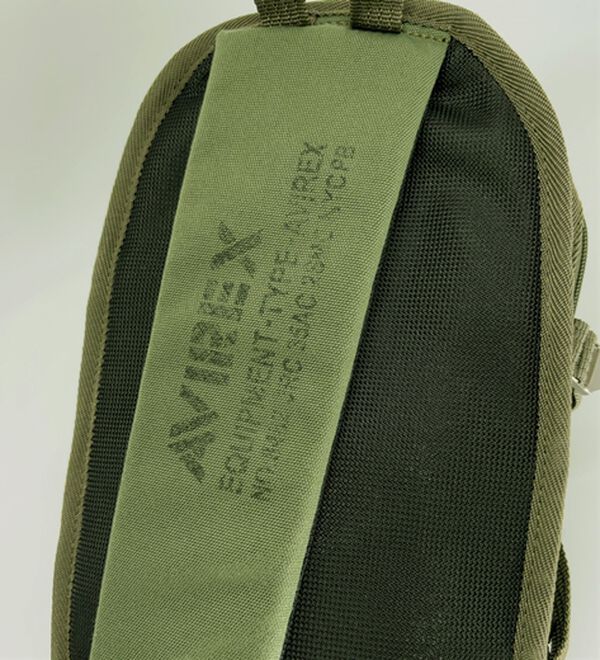 「＜アヴィレックス＞イーグルワンショルダー（メンズボディバッグ・ウエストポーチ）」｜詳細画像