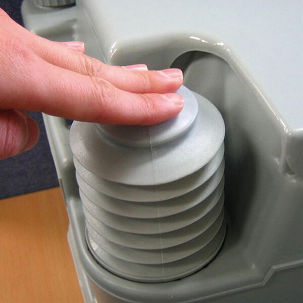 「本格派ポータブル水洗トイレ（シニア・生活サポート）」｜詳細画像