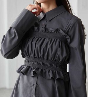 RANAN（ラナン）の「ビスチェ&times;レギュラーカラーシャツ（シャツ）」｜チャコール