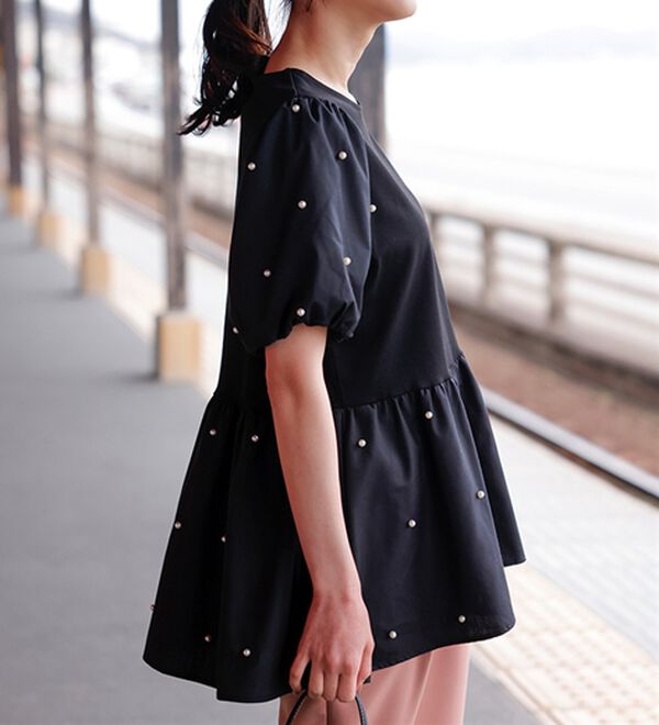 RANAN（ラナン）の「ひんやり！パール調ビーズ使いボリューム袖プルオーバー（カットソー）」｜詳細画像