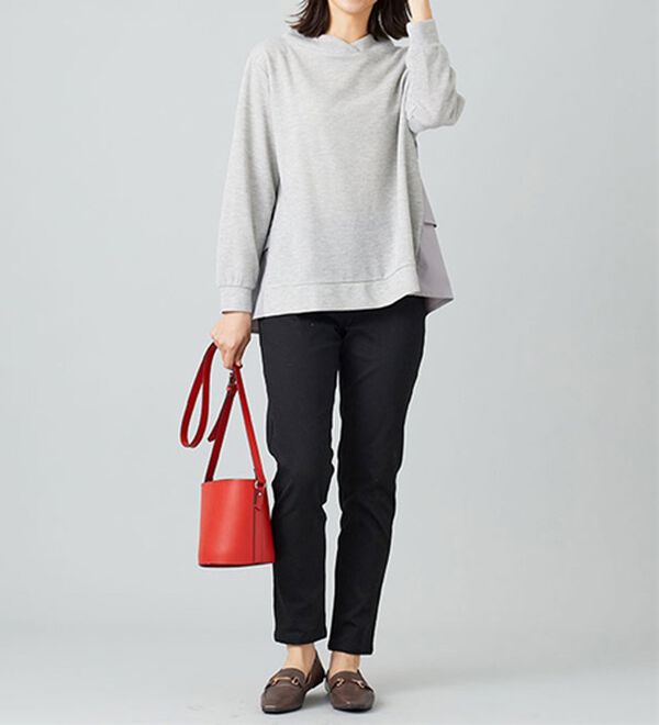 BELLUNA（ベルーナ）の「ラメ調バックフレアー切替プルオーバー（カットソー）」｜詳細画像