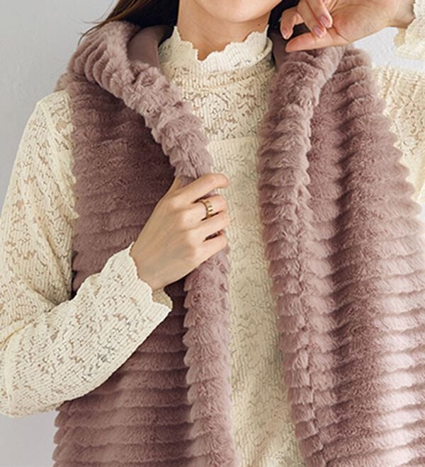 BELLUNA（ベルーナ）の「重ね着を楽しむ冬インナー！レースプルオーバー（カットソー）」｜詳細画像