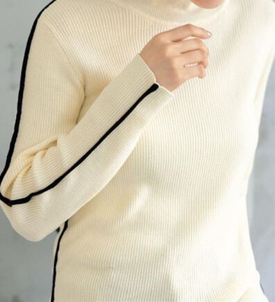 BELLUNA（ベルーナ）の「オーガニックコットン１００％吸湿発熱リブハイネックプルオーバー（ニット・セーター）」