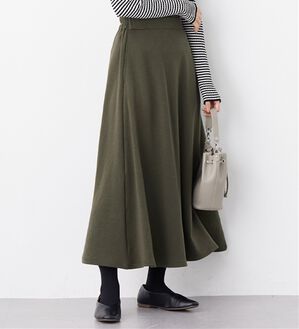 Viola e Viola（ヴィオラ エ ヴィオラ）の「【蓄熱保温】裏ファーフレアースカート（選べる！２丈）（ロングスカート）」｜カーキ